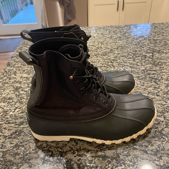 Native boots - Picture 3 of 4